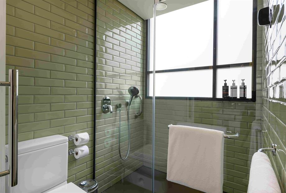 1 king bed premium_2440 .jpg