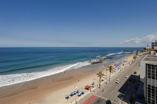 praia em frente ao hotel 2.jpg