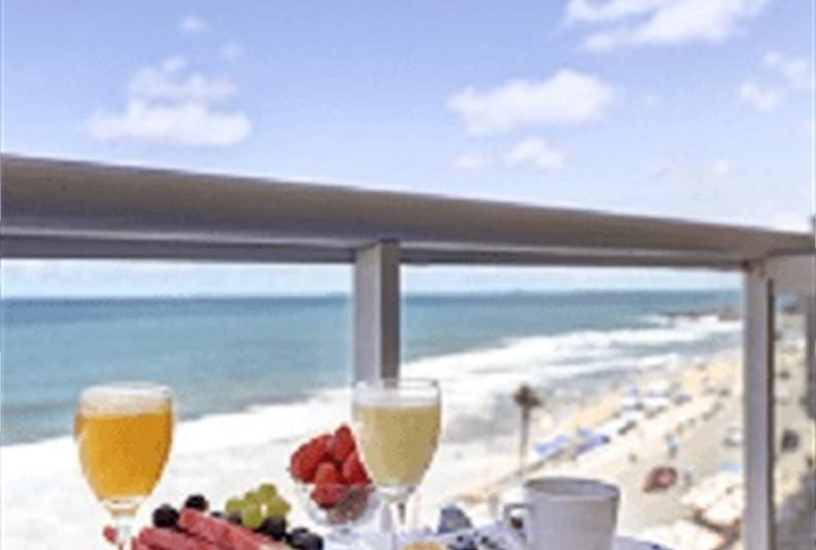 8-varanda do apto luxo com vista frente mar..jpg