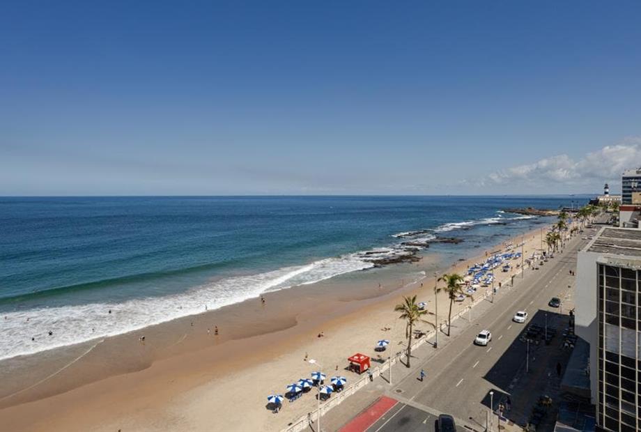 praia em frente ao hotel 2.jpg