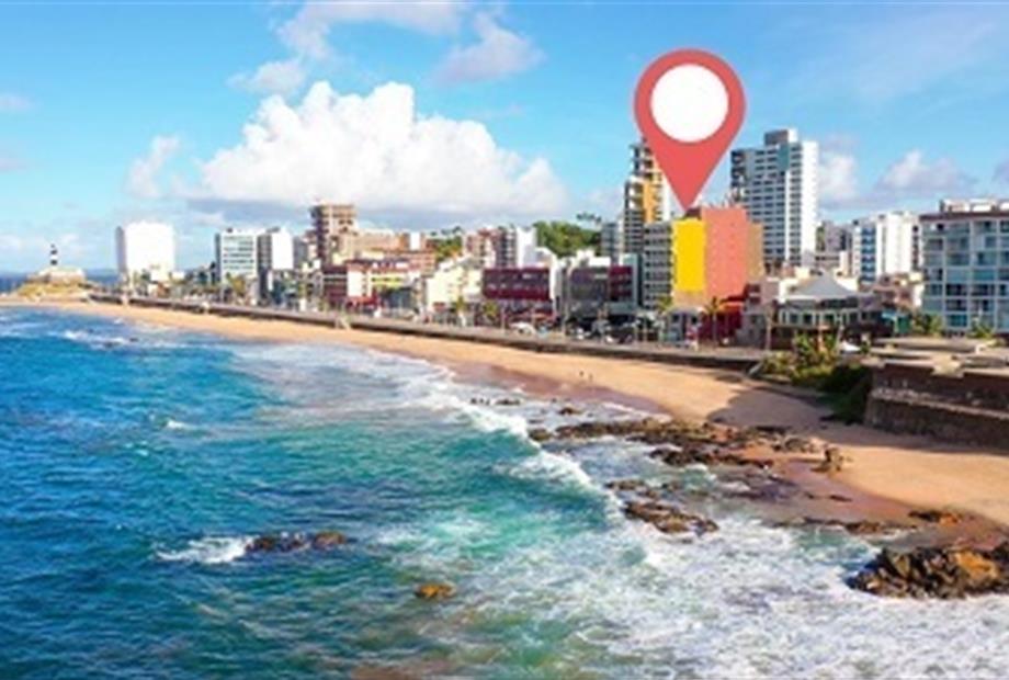 vista da praia para a fachada - omni.jpg