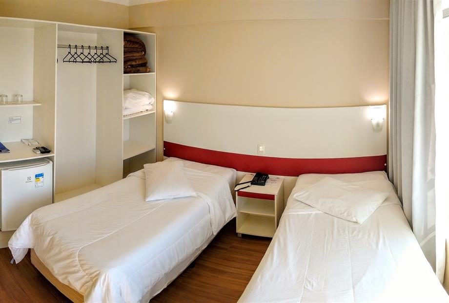 luxo solteiro cama.jpg