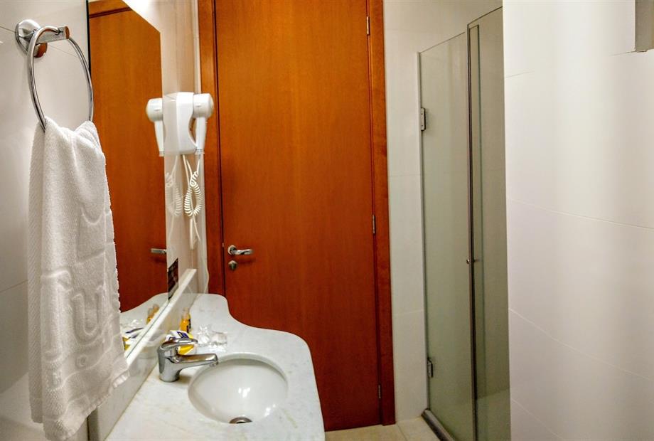 banheiro luxo casal.jpg