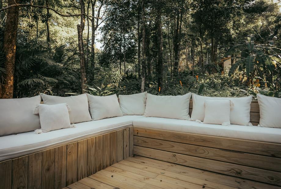 sofá piscina (1).jpg