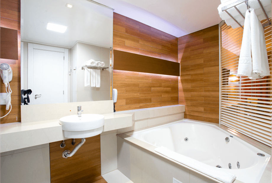 foto - omnibees - suite master - piscina 4.png