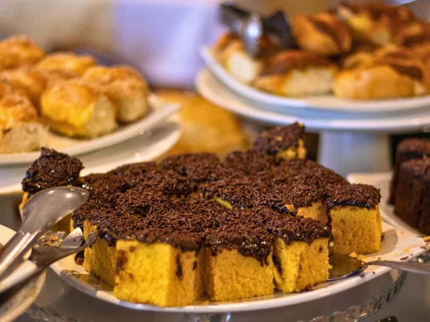 bolo de cenoura.jpg
