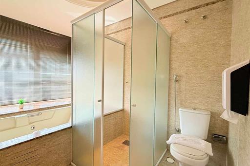 hidromassagem e chuveiro suite master.jpg