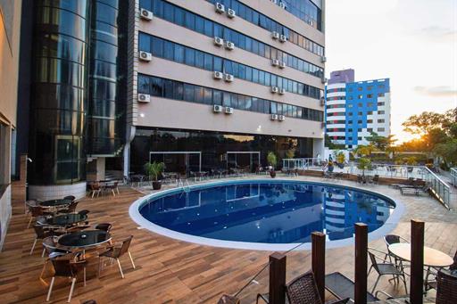 piscina por do sol.jpg