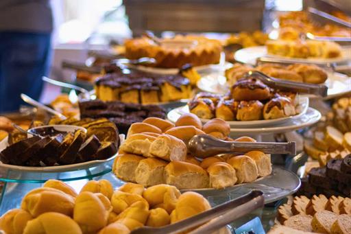 bolos e doces café.jpg