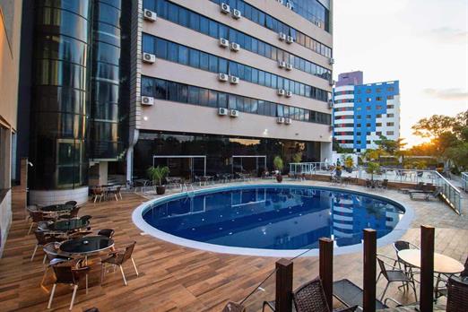 piscina por do sol.jpg