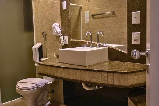 suíte executiva banheiro.jpg