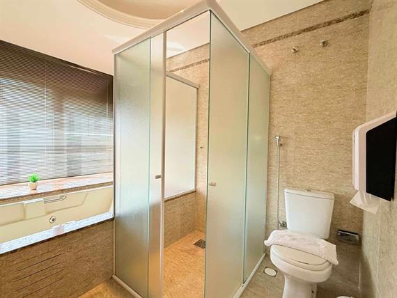 hidromassagem e chuveiro suite master.jpg