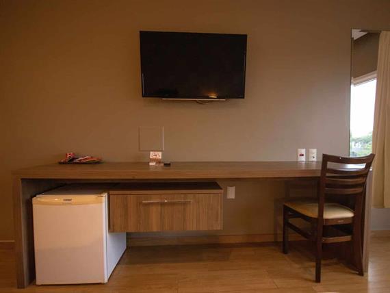 mesa de trabalho.jpg