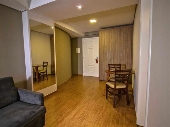 suíte executiva ante sala.jpg