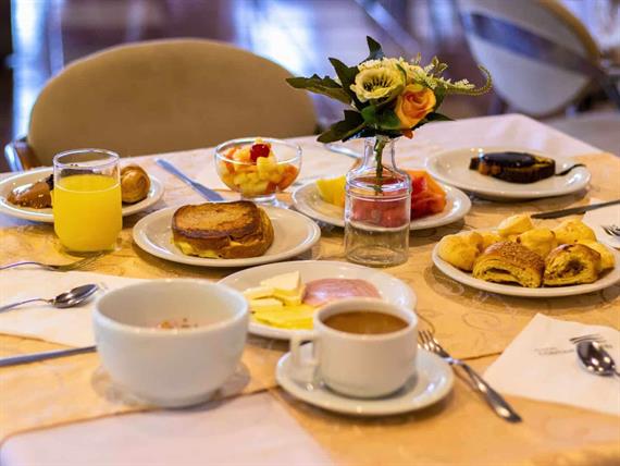 café , mesa posta gb.jpg