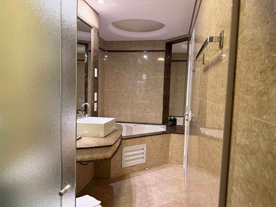 banheira suíte executiva.jpg