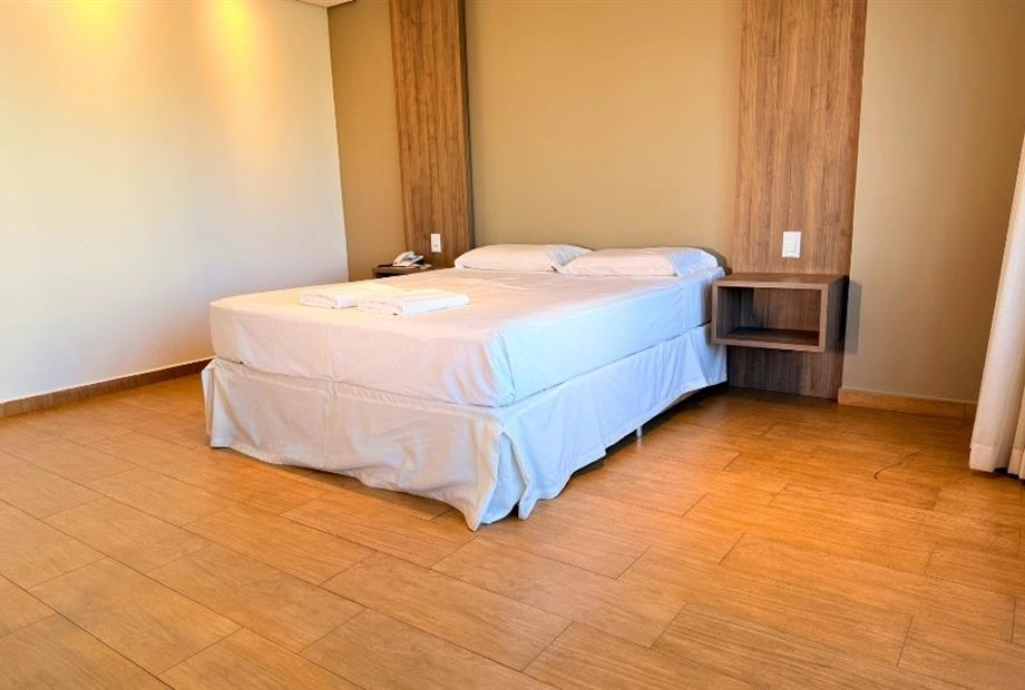 quarto casal master 2.jpg