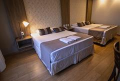 QUARTO CASAL COM 2 CRIANÇAS CORTESIA