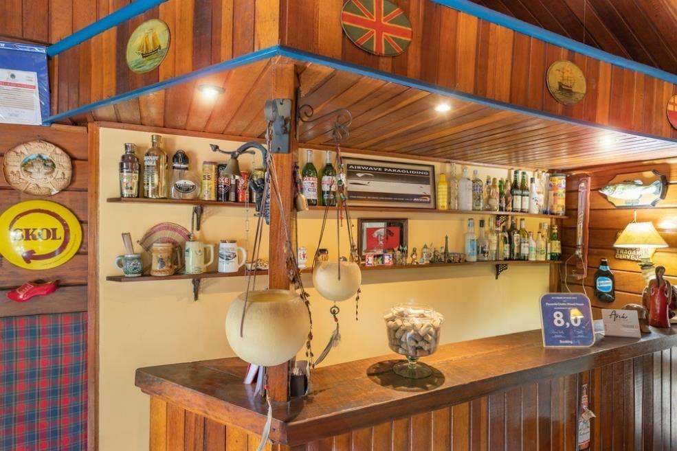 bar .jpg