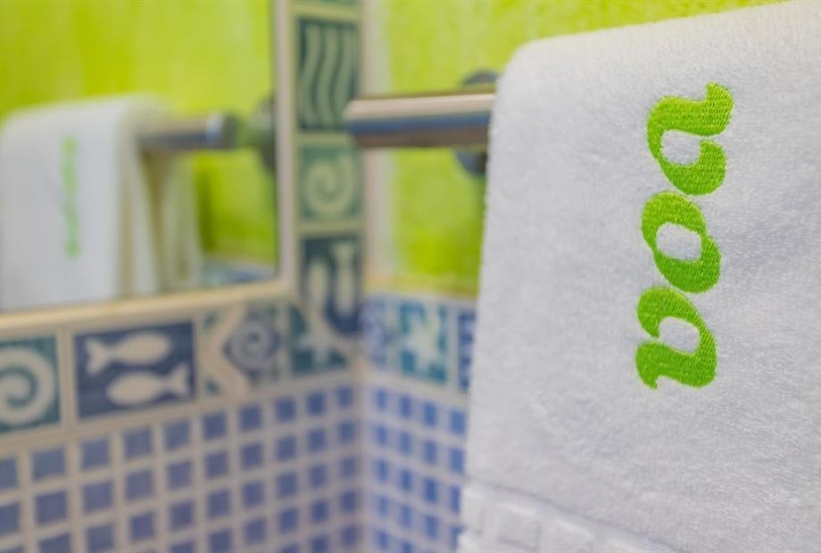 banheiro quarto quintuplo.jpg