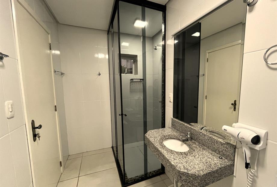 compressed_208_banheiro box.jpg