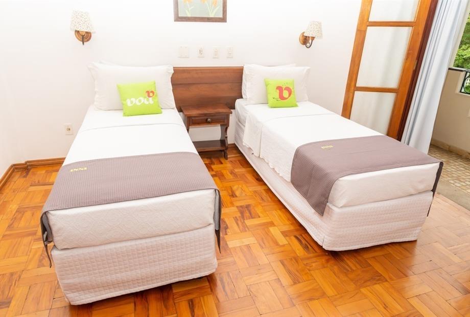 quarto união-sup. 2 camas de sol e varanda2.jpg