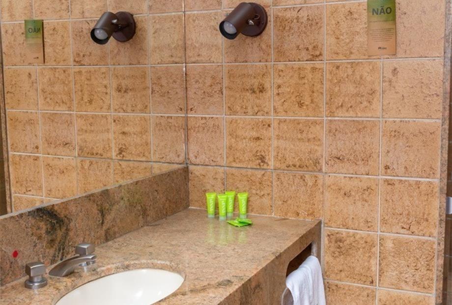 Banheiro união-apto. luxo.jpg