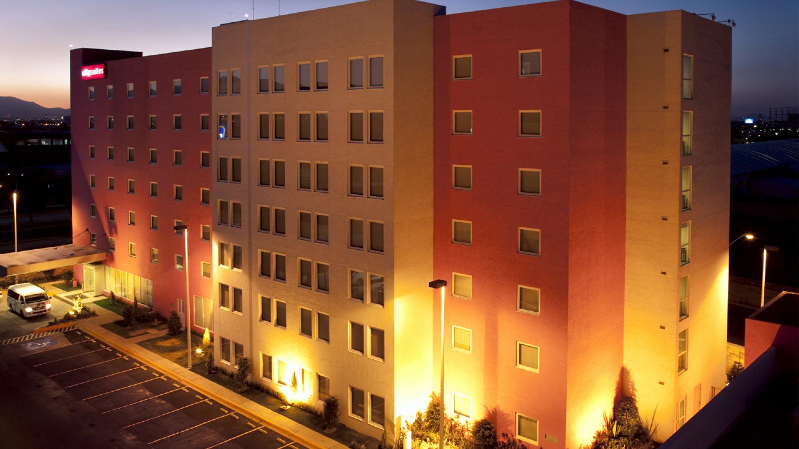 City Express Suites by Marriott Toluca 2