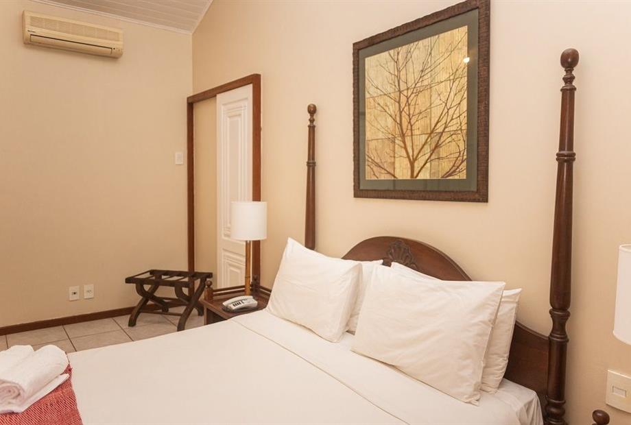 frente jardim c varanda.03.jpg