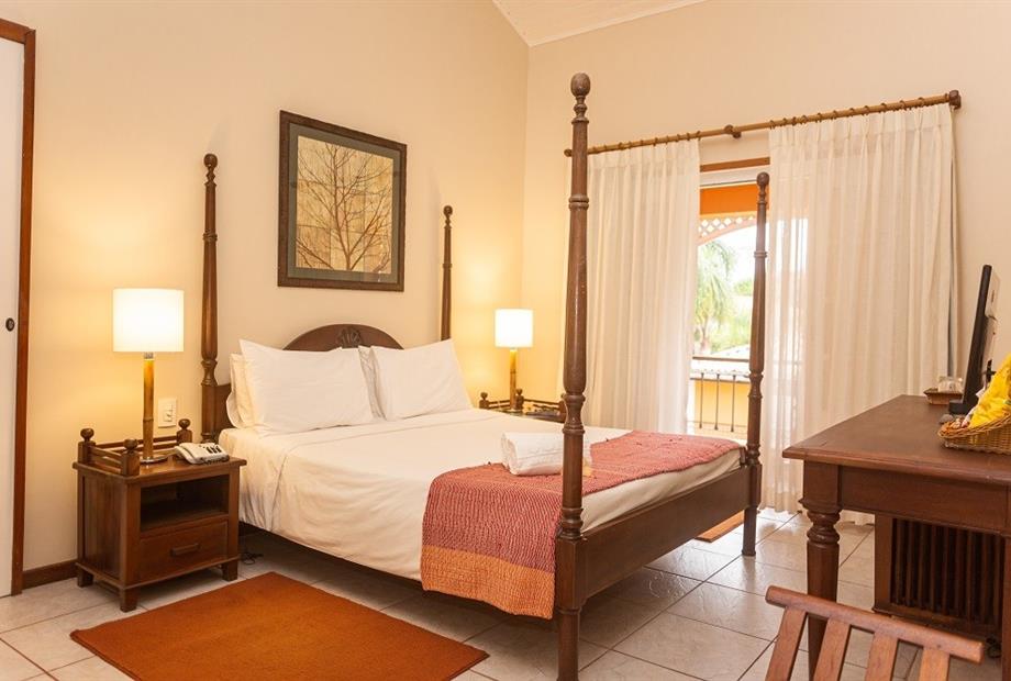 frente jardim c varanda.04.jpg