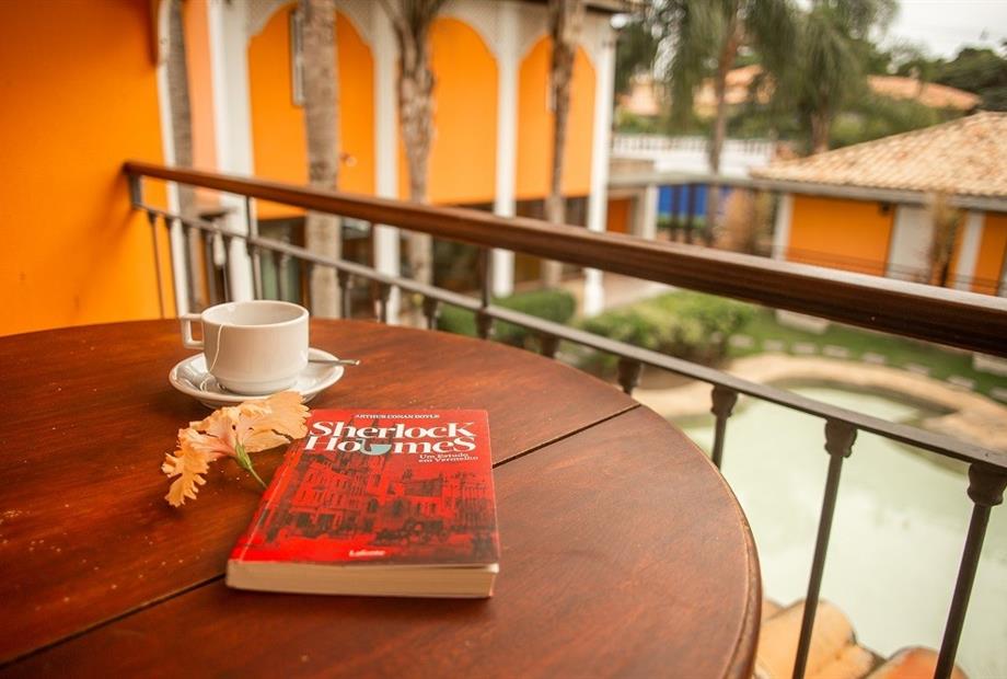 frente jardim c varanda.02.jpg