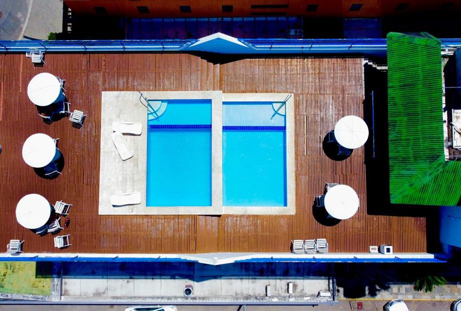 03f939b6-feb1-4380-b1a3-a218e600470e -.jpg