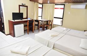 Standard Triplo Solteiro do Tambaú Mar Hotel no Royal Flat Service