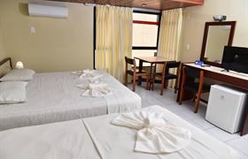 Standard Triplo Casal do Tambaú Mar Hotel no Royal Flat Service