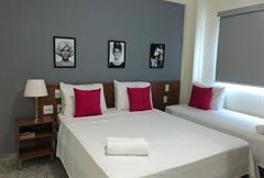 Cama casal Queen  + 1 cama solteiro