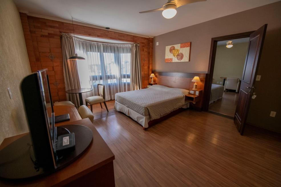 suite 1.jpg