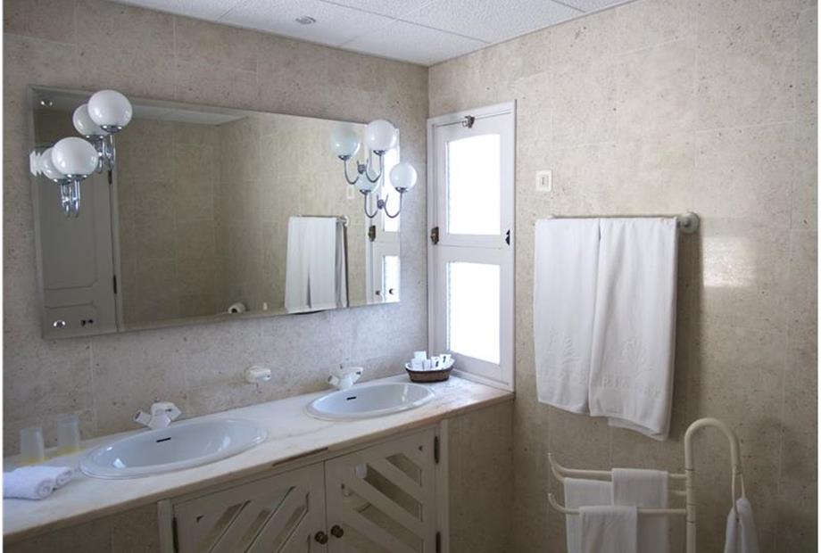 Villas Bath Room.jpg