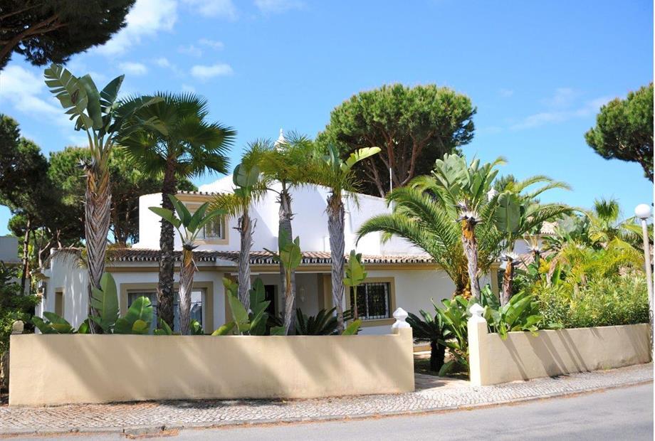 01 vale do garrao villas.jpg