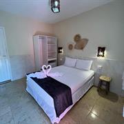 Apartamento Duplo Com Varanda e Vista Para Piscina