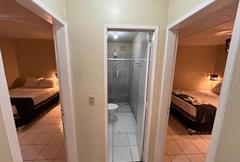 Apartamento Família Com 2 Quartos Conectados e Cozinha