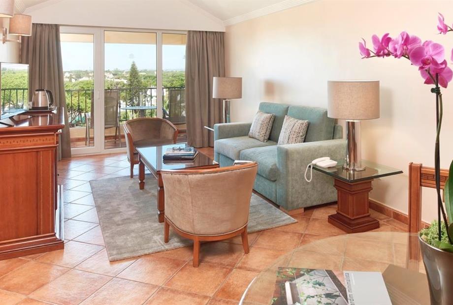 Ria Park Hotel & Spa_Suite.030.jpg