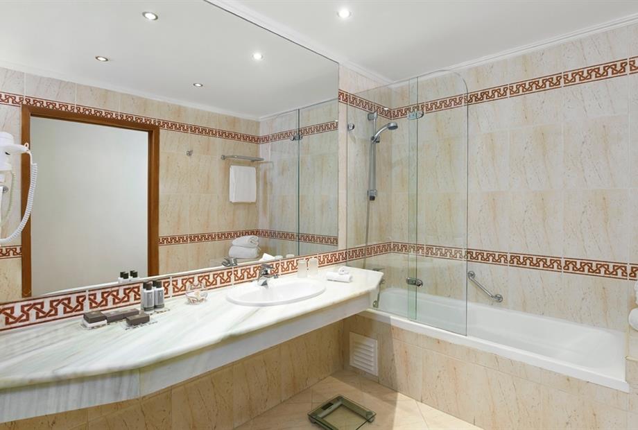 RPH_Room with Garden View.012.jpg