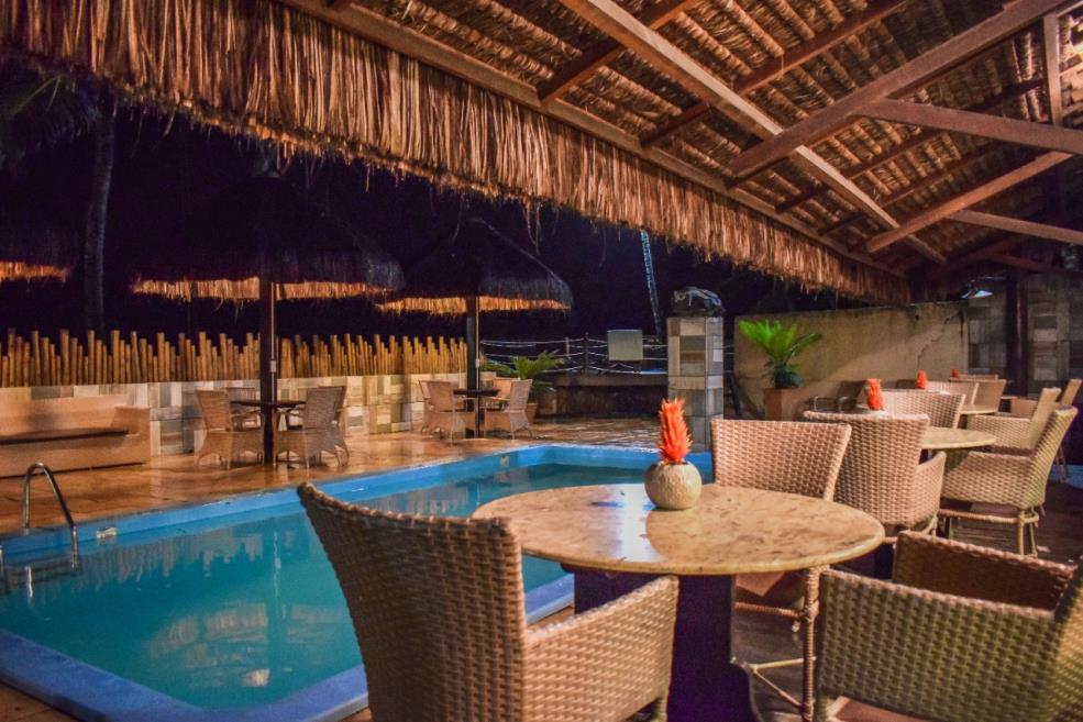 piscina rest..jpg