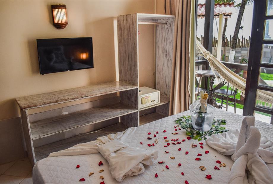 quarto luxo  e varanda.jpg