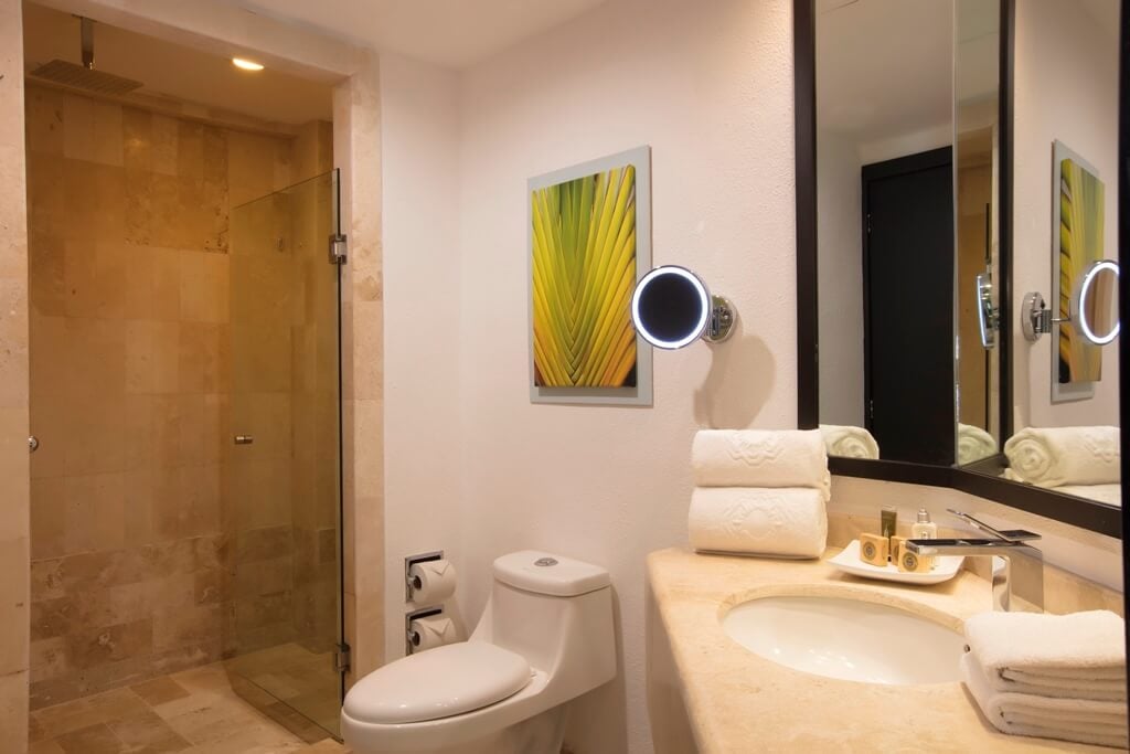 Deluxe Tropical View Double - KGNV-Deluxe Bathroom-3.jpg