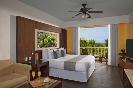 Deluxe Ocean View King - RKGNV-Deluxe-OV-2A-RGB-458x305.jpg