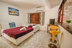 Quarto Triplo Superior