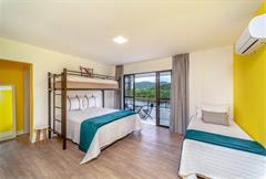 Suíte Master Quíntuplo Vista Rio (com banheira)