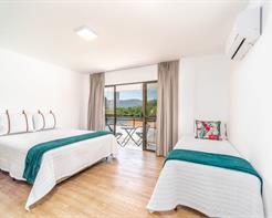 Suíte Master Quádruplo Vista Rio (com banheira)