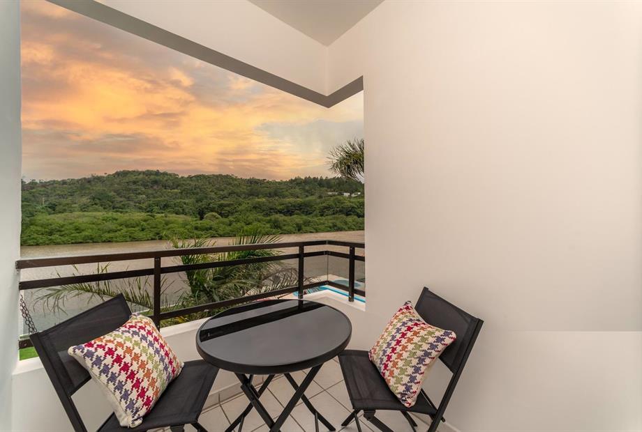 suíte premium quádruplo vista rio - 02.jpg